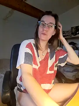 SpiceLea online show from February 10, 2025, 2:59 pm