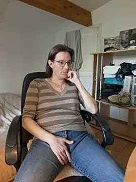 SpiceLea online show from February 13, 2025, 11:06 am