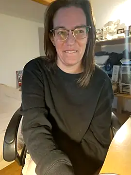 SpiceLea online show from March 7, 2025, 4:55 pm