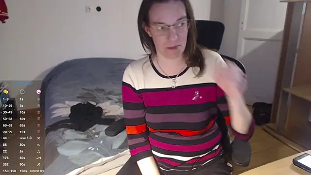 SpiceLea online show from March 18, 2025, 5:55 pm