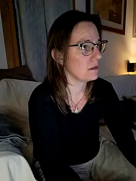 SpiceLea online show from January 21, 2025, 9:15 pm