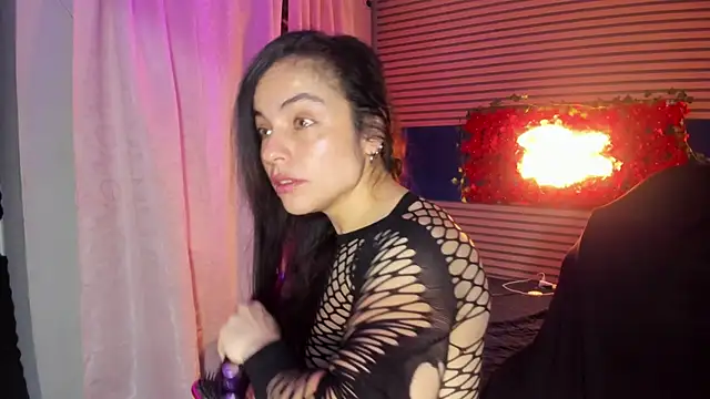 Snapshot of rosse_2504 chatting on February 25, 2026, 1:11 pm rosse 2504 online show from February 25, 2026, 1:11 pm