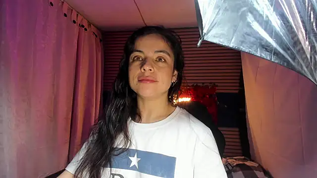 Snapshot of rosse_2504 chatting on February 2, 2026, 1:10 pm rosse 2504 online show from February 2, 2026, 1:10 pm