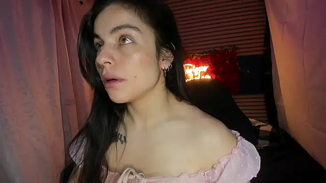 Snapshot of rosse_2504 chatting on March 3, 2026, 1:18 pm rosse 2504 online show from March 3, 2026, 1:18 pm