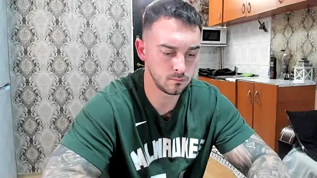 Jonmusclemaster online show from November 4, 2025, 9:40 pm