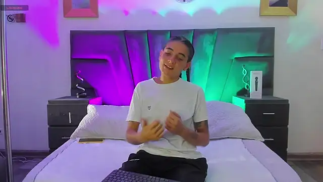 AndreaAndKarina online show from January 19, 2025, 12:50 pm