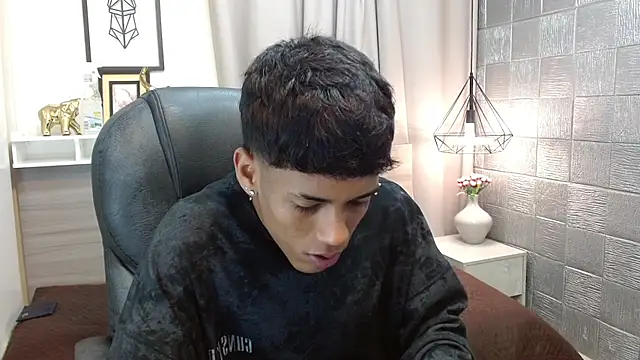 Alan Cute18 online show from March 2, 2026, 1:18 pm