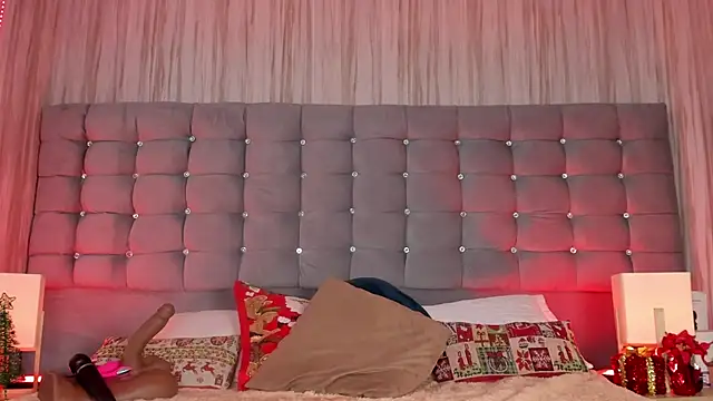 Snapshot of Poacahontasfg chatting on December 22, 2025, 4:01 am Poacahontasfg online show from December 22, 2025, 4:01 am