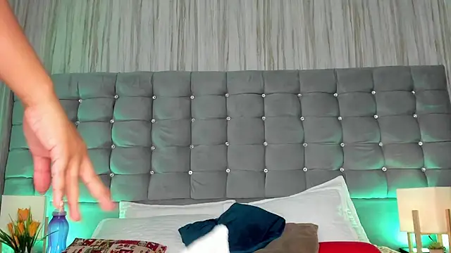 Snapshot of Poacahontasfg chatting on February 10, 2026, 3:49 am Poacahontasfg online show from February 10, 2026, 3:49 am