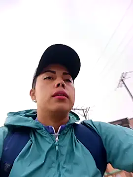  andrea30 online show from December 17, 2025, 11:15 am