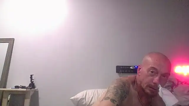 deepinnnnn online show from November 17, 2025, 4:38 am