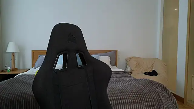 Snapshot of VanessaBayer2 chatting on March 16, 2025, 1:07 am VanessaBayer2 online show from March 16, 2025, 1:07 am