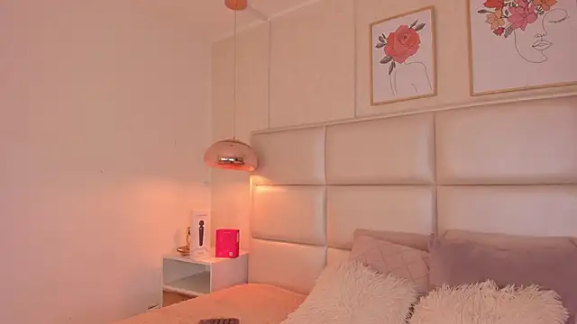 Snapshot of Aily_Yozuko chatting on November 29, 2025, 2:34 am Aily Yozuko online show from November 29, 2025, 2:34 am