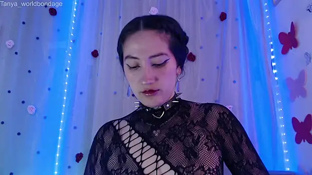 Tanya WorldBondage online show from April 9, 2026, 10:38 pm