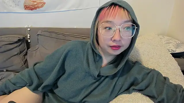 Snapshot of luxgray chatting on December 21, 2024, 2:19 am luxgray online show from December 21, 2024, 2:19 am