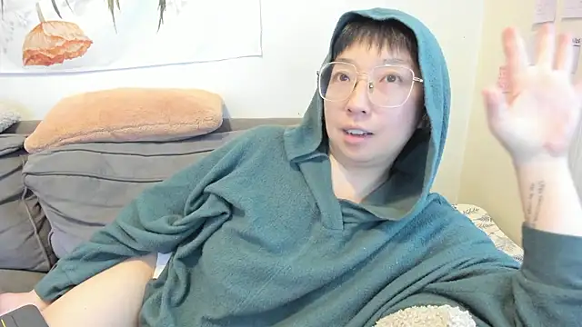 Snapshot of luxgray chatting on January 9, 2026, 9:00 pm luxgray online show from January 9, 2026, 9:00 pm