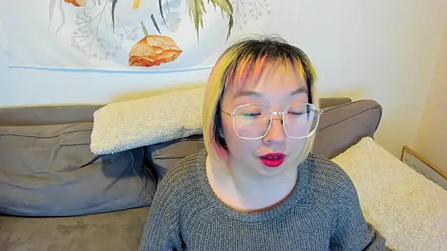 Snapshot of luxgray chatting on January 24, 2025, 11:56 pm luxgray online show from January 24, 2025, 11:56 pm