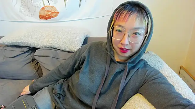 Snapshot of luxgray chatting on January 30, 2025, 9:58 pm luxgray online show from January 30, 2025, 9:58 pm