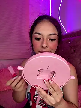 YovngBaby online show from January 8, 2026, 4:40 am