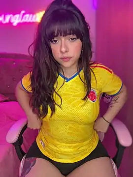 YovngBaby online show from June 18, 2026, 3:38 am