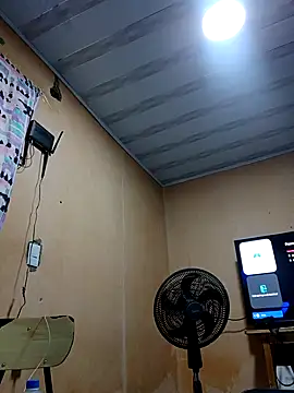 Liancy online show from November 10, 2025, 8:58 pm