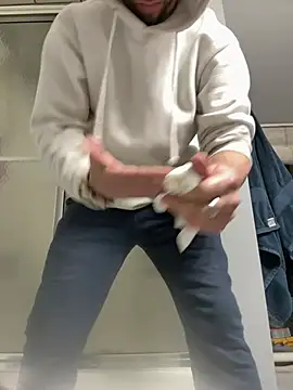 Snapshot of tongueispowerr6d9 chatting on March 1, 2026, 6:24 am tongueispowerr6d9 online show from March 1, 2026, 6:24 am