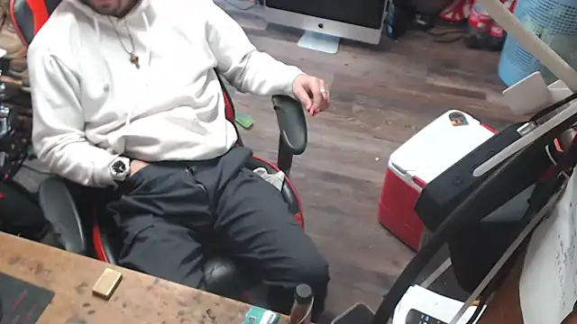 tongueispowerr6d9 online show from April 12, 2026, 10:46 pm