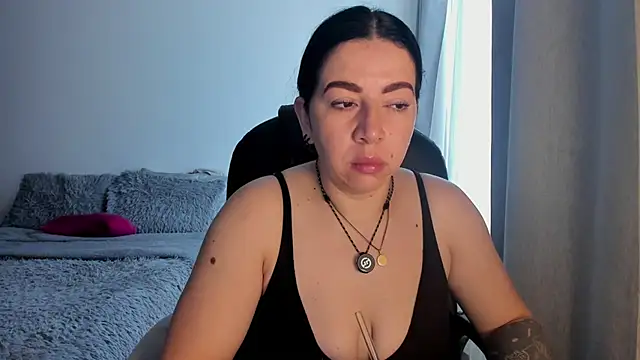 Snapshot of Im_coco chatting on April 15, 2026, 12:32 pm Im coco online show from April 15, 2026, 12:32 pm