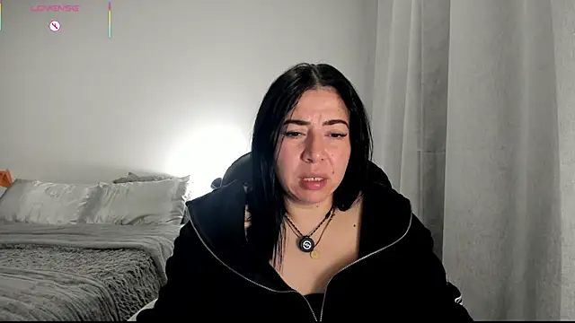 Snapshot of Im_coco chatting on April 3, 2026, 12:06 am Im coco online show from April 3, 2026, 12:06 am