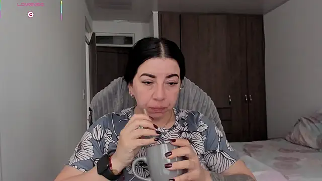 Snapshot of Im_coco chatting on January 10, 2026, 11:38 am Im coco online show from January 10, 2026, 11:38 am