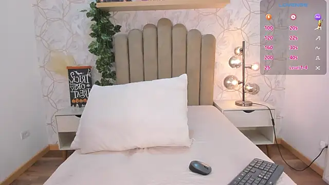 Roma  love online show from October 30, 2025, 12:36 pm