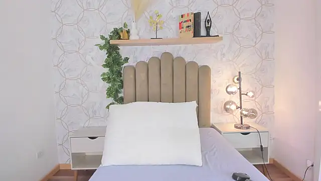 Roma  love online show from October 8, 2025, 11:56 am