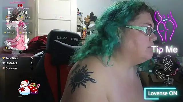 Snapshot of EmberCum chatting on November 5, 2025, 11:13 am EmberCum online show from November 5, 2025, 11:13 am