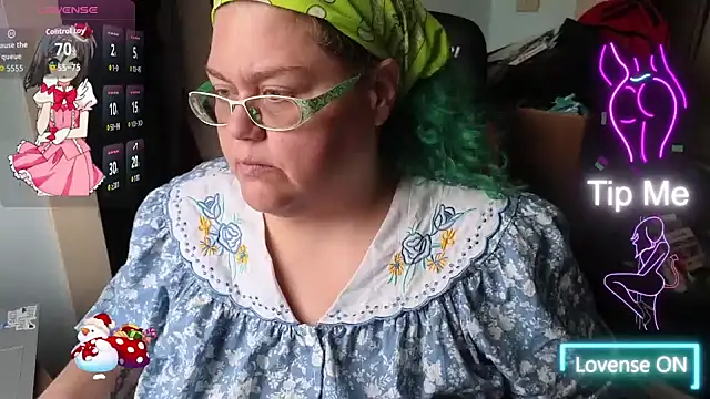 EmberCum online show from November 8, 2025, 1:36 pm