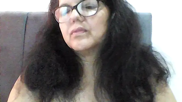 kassandra02 online show from December 4, 2025, 1:32 pm