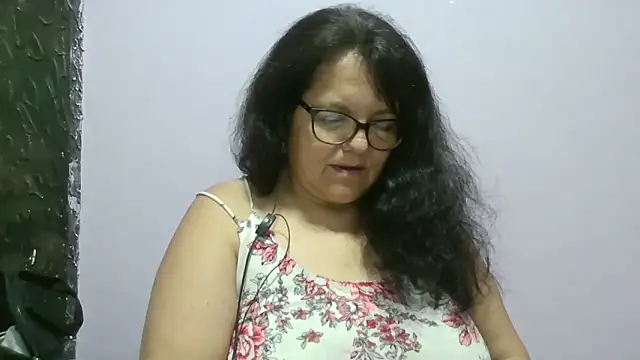 kassandra02 online show from May 14, 2026, 1:35 am