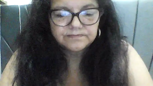 kassandra02 online show from October 13, 2025, 3:46 pm