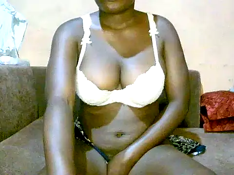 Snapshot of Babyjuliana_ chatting on January 7, 2026, 8:41 am Babyjuliana online show from January 7, 2026, 8:41 am