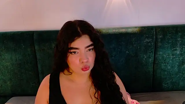 AgathaLynx online show from November 27, 2025, 10:37 am