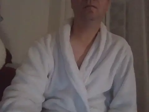 Snapshot of fikoivos chatting on October 15, 2025, 9:34 pm fikoivos online show from October 15, 2025, 9:34 pm