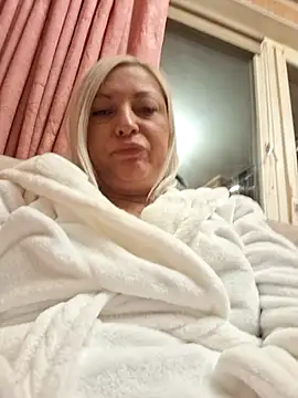 cutecatXXX online show from June 2, 2026, 9:59 pm
