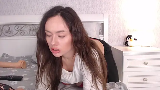 CERRUTI model online show from February 15, 2025, 2:33 pm