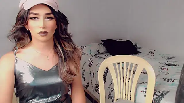 New Dolls online show from November 5, 2025, 4:15 am