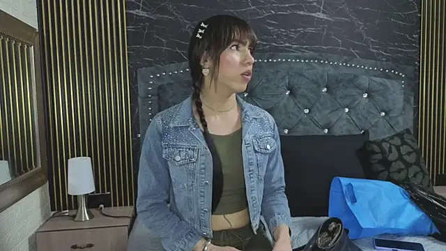 Snapshot of diosagolden chatting on April 8, 2026, 7:48 pm diosagolden online show from April 8, 2026, 7:48 pm