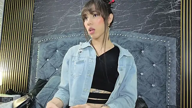 Snapshot of diosagolden chatting on February 24, 2026, 8:42 pm diosagolden online show from February 24, 2026, 8:42 pm