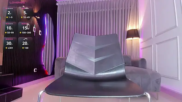 Anna parkker  online show from October 27, 2025, 7:15 pm