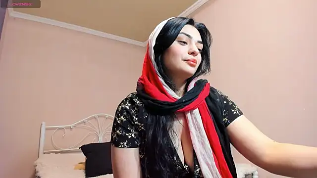 Snapshot of _cleopattra_ chatting on January 3, 2025, 6:35 pm cleopattra online show from January 3, 2025, 6:35 pm