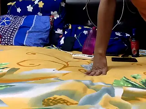 dreamy lusty01 online show from October 21, 2025, 9:14 pm