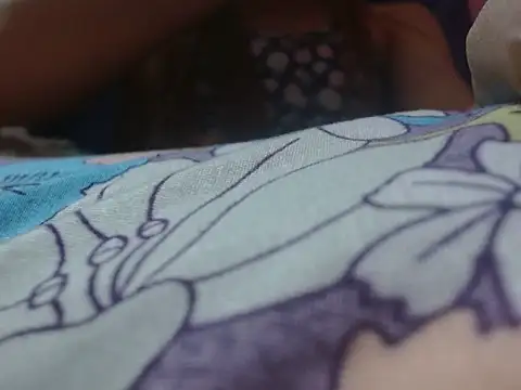 Snapshot of silky_milky chatting on October 17, 2025, 7:59 pm silky milky online show from October 17, 2025, 7:59 pm