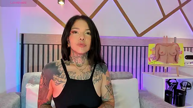 Snapshot of NinaInk chatting on March 20, 2026, 4:19 pm NinaInk online show from March 20, 2026, 4:19 pm